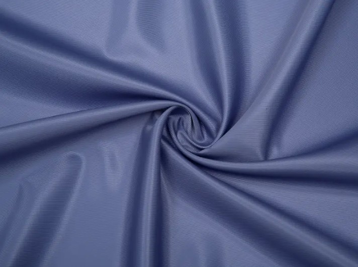Hoe verbetert polyester twill voering stof het comfort en de functionaliteit van kleding?