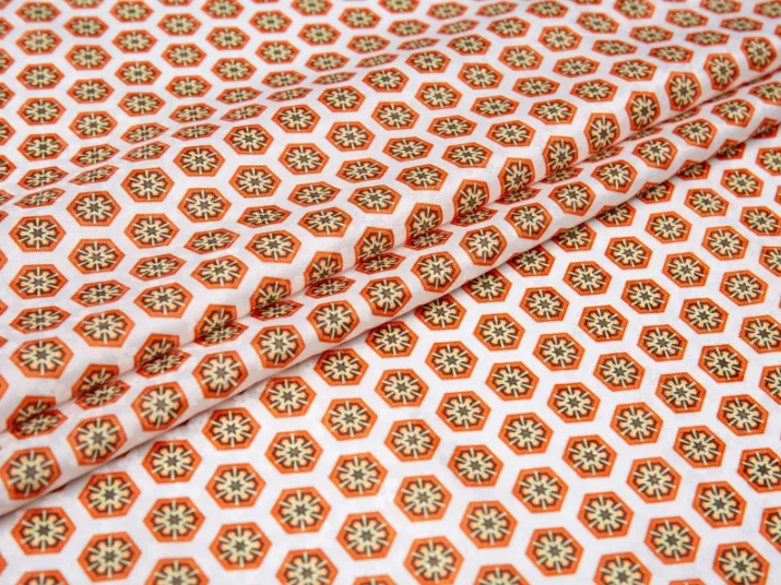 Waarom is polyester-viscose Jacquard gedrukte voeringstof de eerste keuze voor high-end voeringen?