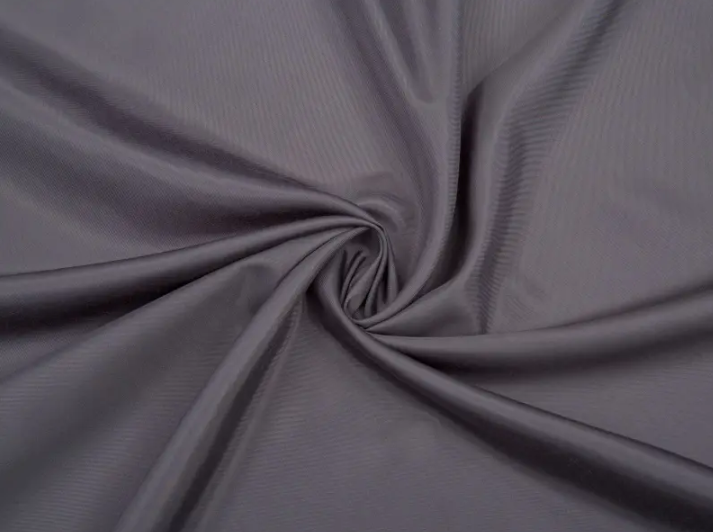 De ultieme gids voor het kiezen van de beste kledingvoeringstoffen voor elk kledingstuk