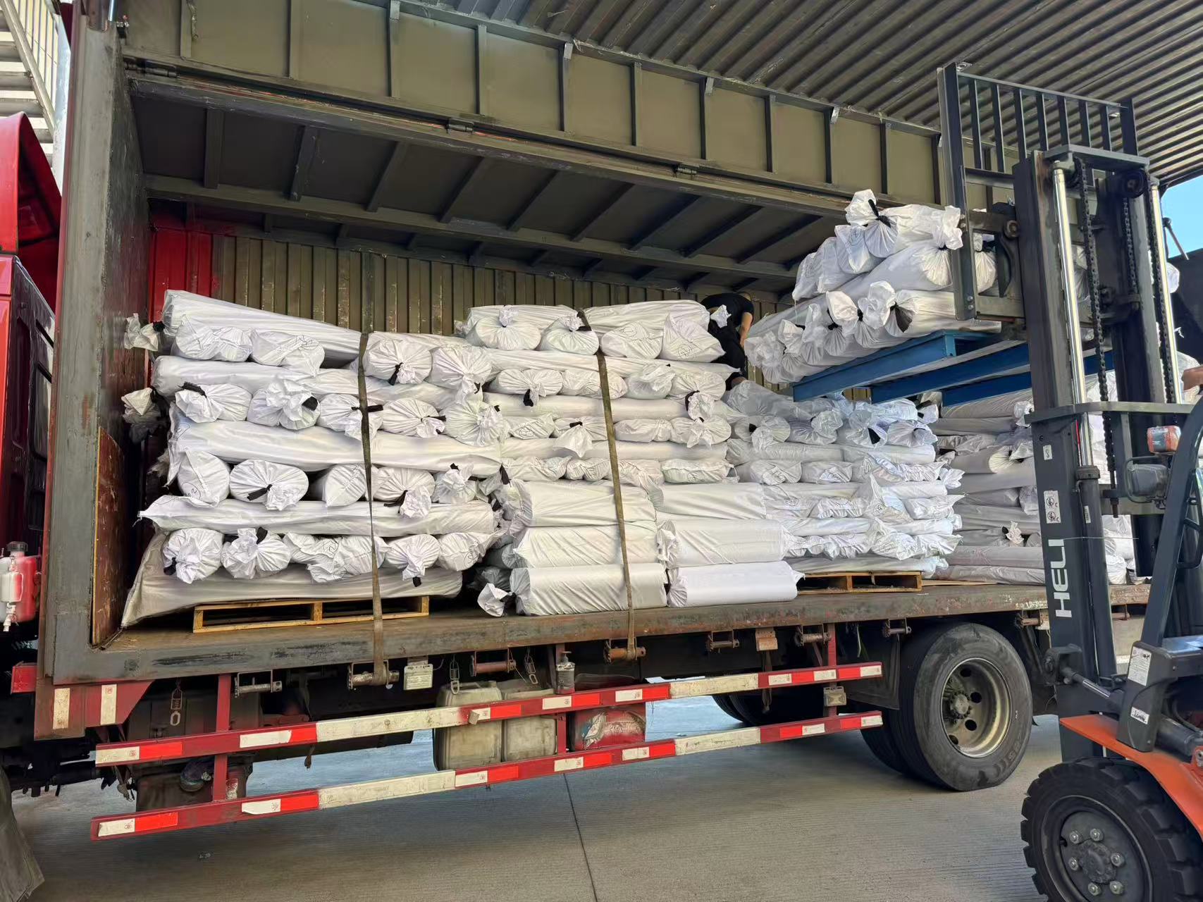 Hoogseizoen, premium voering: Shunli-textiel